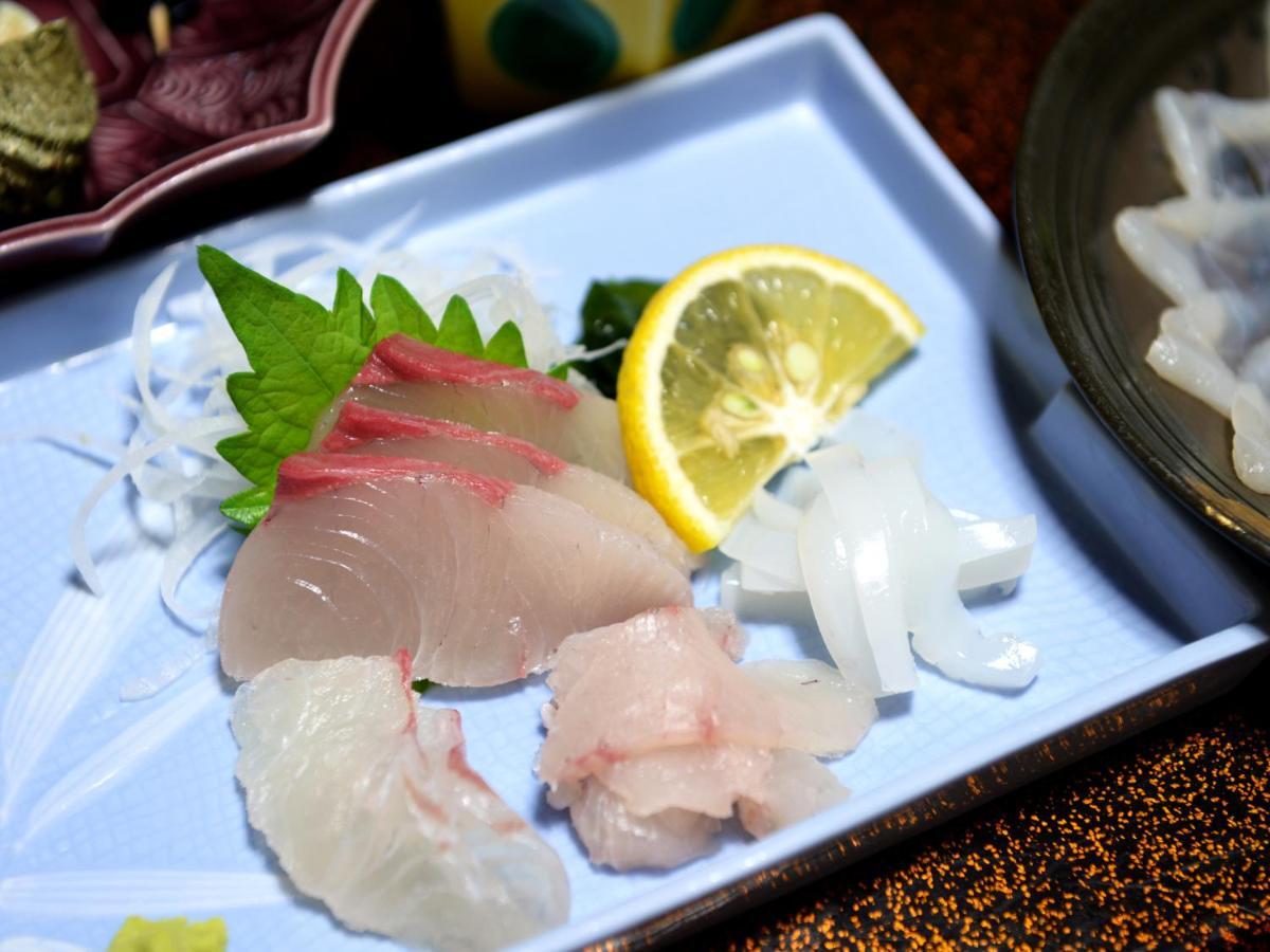 Izumiya Ryokan' Tawarayama Onsen Nagato  Exteriör bild